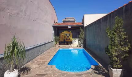 Edicula com piscina de vinil, JD. da Cidade  Salto/SP R$300Mil