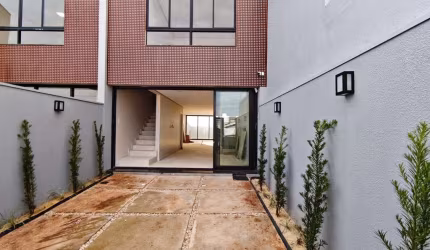 Sobrado Novo Com Piscina
