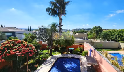 CASA À VENDA NO RESERVA DA SERRA - 4 SUÍTES - AT: 521m², AC: 304m² - R$2.790.000