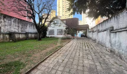 Terreno 1.283m² área nobre - Centro Cívico - ZCC.6- coeficiente 2 - tdimob.com.br