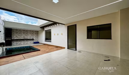 Casa para venda com piscina no Setor Três Marias com 3 quartos