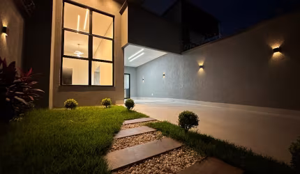 Casa para venda no Setor Faiçalville, com 3 suítes e piscina aquecida