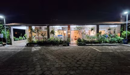 Casa em condomínio fechado em caldas novas com 3/4 sendo uma suíte