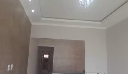 Casa 2/4 trindade