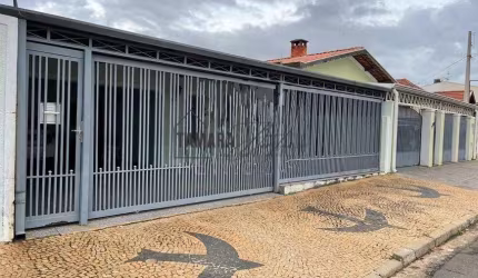 Casa com 3 quartos à venda no Jardim Nova Europa, Campinas  por R$ 700.000