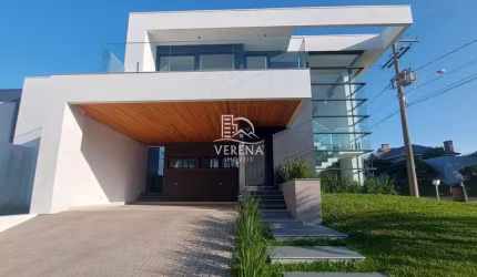 ESTILOSA  CASA DE ESQUINA NO CONDOMÍNIO BELLE VILLE