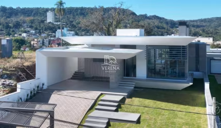 IMPONENTE RESIDENCIA DE ALTÍSSIMO PADRÃO NO SANTO INÁCIO