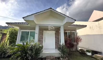 EXCELENTE CASA NOS ALTOS DA VERENA