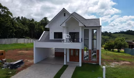LINDA E ACONCHEGANTE RESIDÊNCIA NO RESERVA DO ARVOREDO