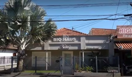 AMPLO IMÓVEL COMERCIAL OU RESIDENCIAL PRÓXIMO TÊNIS CLUBE