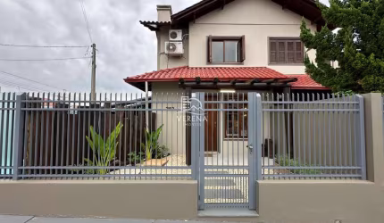 DUPLEX DIFERENCIADO COM PISCINA NO CASTELO BRANCO