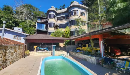 Casa à Venda no Bairro Ponta de Baixo, São José