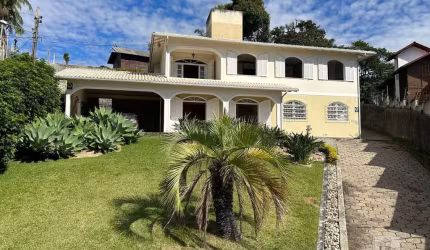 CASA 4 DORMITÓRIOS SENDO UMA SUÍTE - SÃO JOSÉ