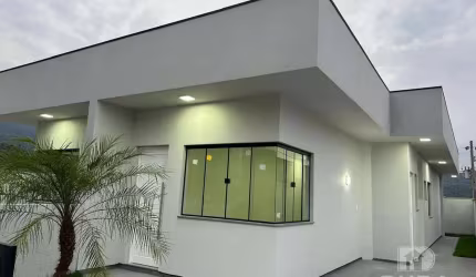 Casa em Forquilhas - São José.