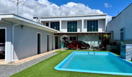 SOBRADO À VENDA NA PRAIA - UBATUBA COM PISCINA-SUÍTE MASTER, SÃO FRANCISCO DO SUL,SC.