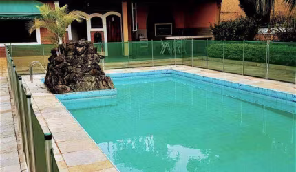 Casa com 3 dormitórios à venda, por R$ 1.500.000,00 - Jardim Santa Helena - Bragança Paulista/SP