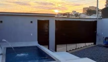 Casa para Venda em Governador Valadares, Castanheiras, 3 dormitórios, 2 suítes, 1 banheiro, 1 vaga