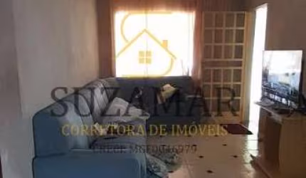 Casa para Venda em Governador Valadares, TIRADENTES, 3 dormitórios, 1 suíte, 1 banheiro, 3 vagas