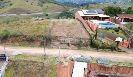 Terreno à Venda em Igaratá 1.400 m² em Condomínio
