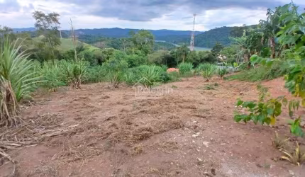 Terreno com vista para a represa
