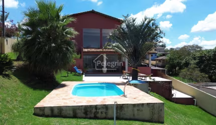 Magnífica Casa à Venda em Atibaia com Vista Espetacular para a Pedra Grande