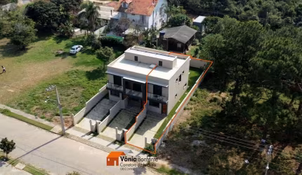 Casa para Venda em Florianópolis, São João do Rio Vermelho, 2 dormitórios, 2 suítes, 3 banheiros, 2 vagas