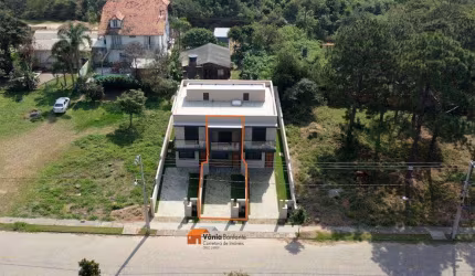 Casa para Venda em Florianópolis, São João do Rio Vermelho, 2 dormitórios, 2 suítes, 3 banheiros, 2 vagas