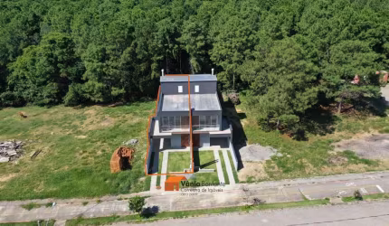 Casa para Venda em Florianópolis, São João do Rio Vermelho, 3 dormitórios, 1 suíte, 3 banheiros, 3 vagas