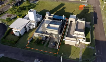 Casa para Locação em Florianópolis, São João do Rio Vermelho, 5 dormitórios, 3 suítes, 4 banheiros, 4 vagas