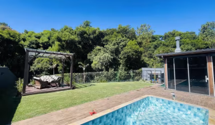 Casa para Locação em Florianópolis, São João do Rio Vermelho, 5 dormitórios, 4 suítes, 6 banheiros, 4 vagas