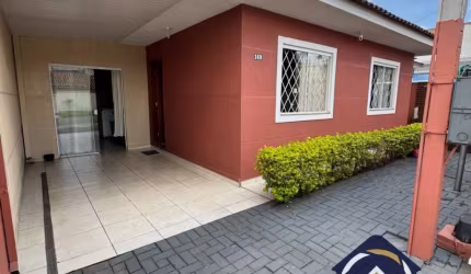 Casa localizada no bairro Jardim Carmem