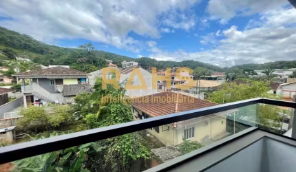Apartamento com1 suíte mais 2 quartos à venda no Bairro Iririú em Joinville - SC.