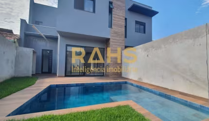 Casa no Bairro Saguaçu em Joinville / SC