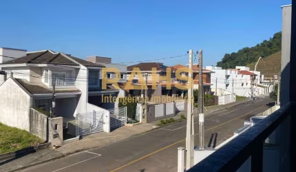Geminado próximo ao Shopping Garten