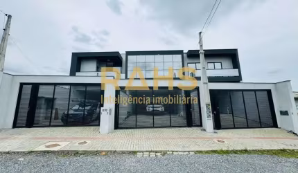 Sobrado com 3 Suítes à venda no Santo Antônio - Joinville/SC