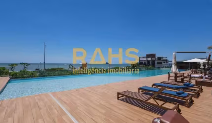 Apartamento frente mar à venda em Balneário Piçarras/SC