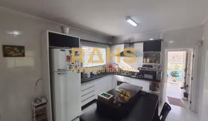 Linda Residência a Venda no Anita Garibaldi - Rahs Imobiliária