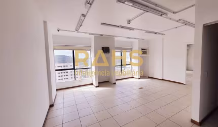 Sala comercial conjugada de 74m² no Edifício Hannover em Joinville - RAHS Imobiliária