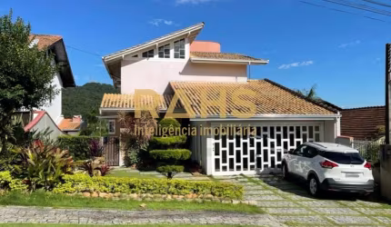 sobrado no bairro saguaçú,Joinville