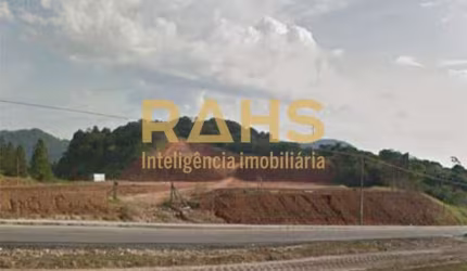 Terreno de 50.000 m² na BR 101 com 127,85 m de frente