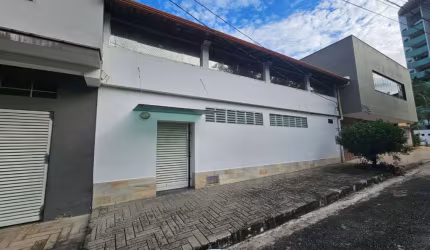 Código 4432 -  Aluga casa comercial no bairro Horto, com aproximadamente 140 m²