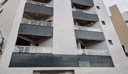 Código 4419 - Vende apartamento primeiro andar 03 quartos