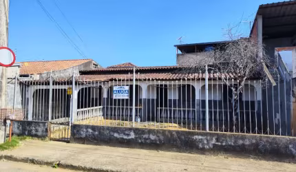 Código 4468 - Aluga casa na Rua Nova Almeida