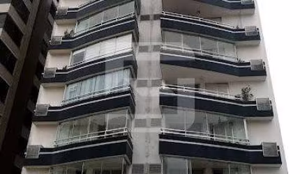 Apartamento com 3 Dormitórios no Centro  -  Florianópolis/SC