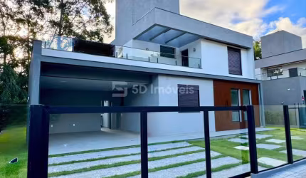 Casa 4 Dormitórios - Sto Antônio de Lisboa-Florianópolis, SC