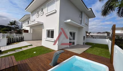 Casa com 3 quartos à venda, 199 m² por R$ 1.850.000 - Daniela - Florianópolis/SC