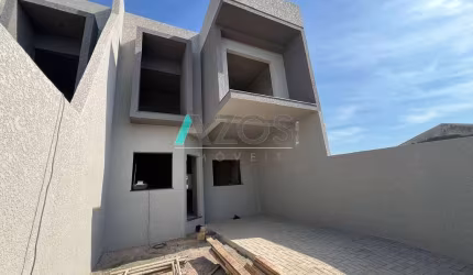 SOBRADOS COM 03 DORMITÓRIOS LOCALIZADOS NO BAIRRO SÃO GRABRIEL EM COLOMBO POR R$ 630.000,00