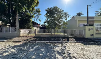 Terreno à venda, 365 m² por R$ 750.000,00 - Centro - Balneário Piçarras/SC