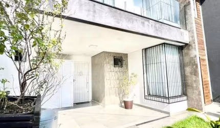 Sobrado com 3 dormitórios à venda, 115 m² por R$ 750.000 - Itacolomi - Balneário Piçarras/SC