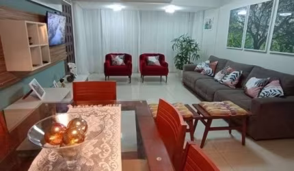 Apartamento 3/4 no Costa Azul